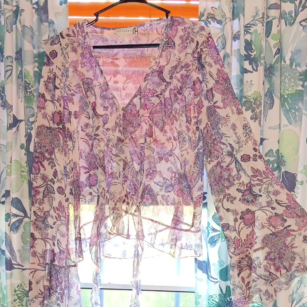 Elegant Floral V-Neck Blouse
